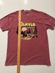 Denver Beer Co Graphic Tee Mountain Scene Washed Red XL Pre-Owned