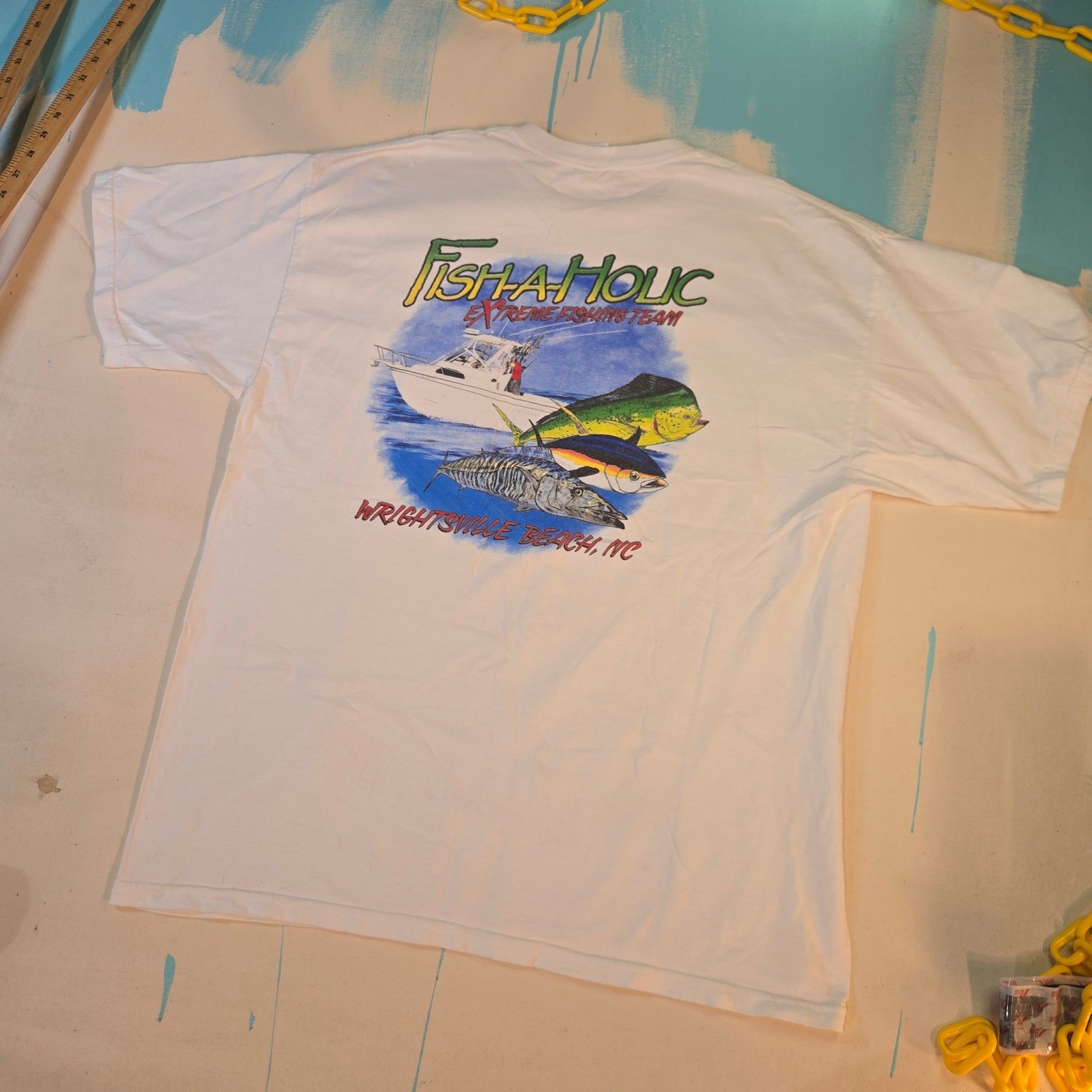 Vintage Fish-A-Holic T-Shirt XL Fisherman Tee White Wrightsville Beach 90s 22x29 gallery