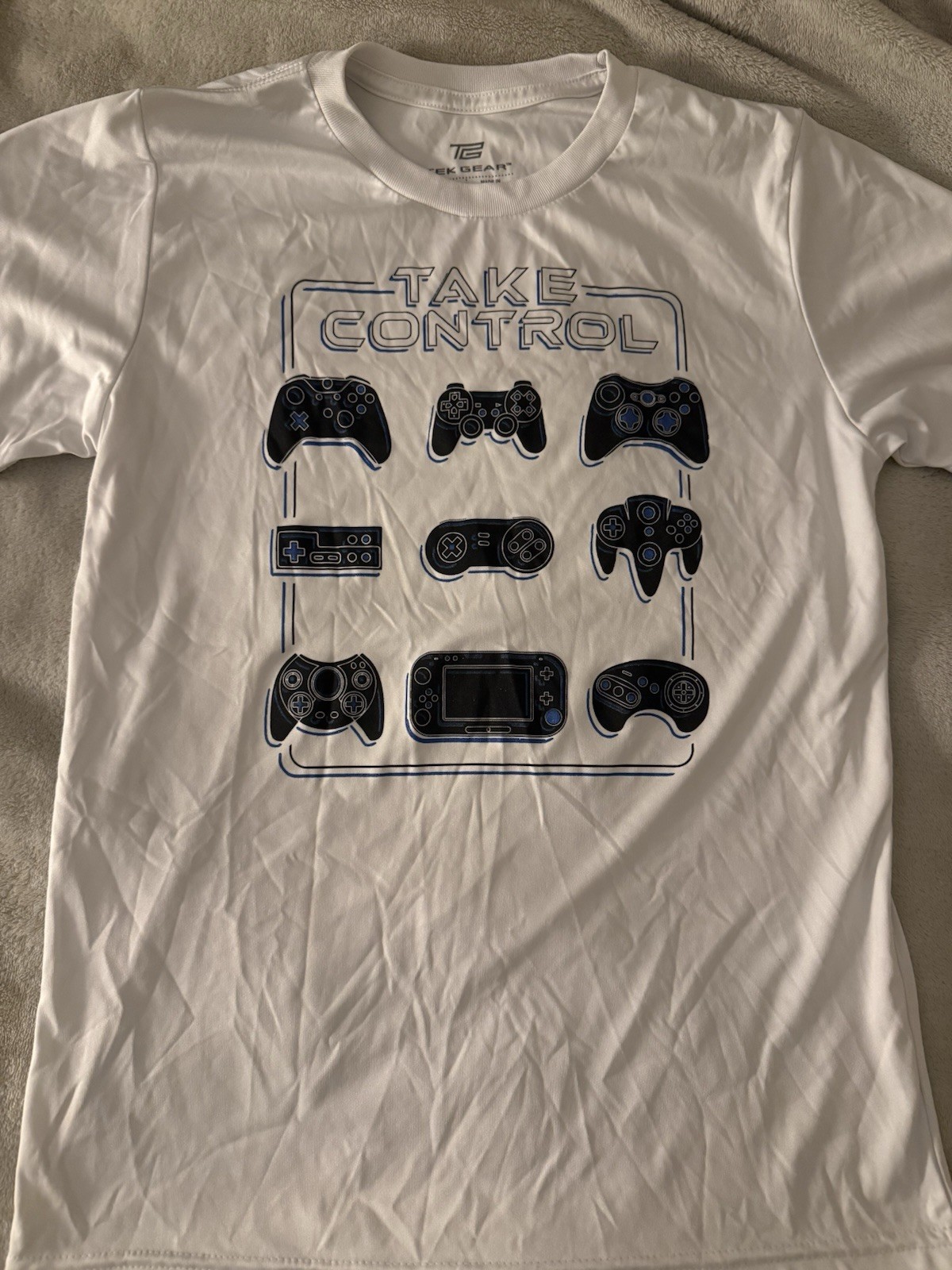 Tek Gear Boy’s L White Graphic Print Video Game Controller T-Shirt gallery