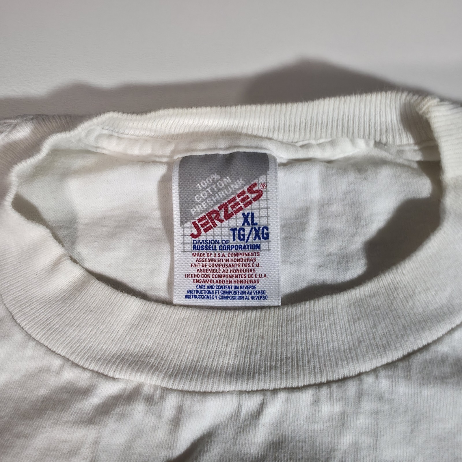 Vintage Tanqueray Imported English Gin T Shirt White XL Jerzees 90s Y2K gallery