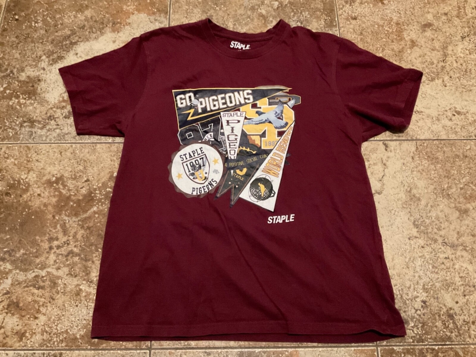 STAPLE PIGEON 1997 VARSITY GRAPHIC T-SHIRT ( MENS LARGE) BURGUNDY PREOWNED gallery