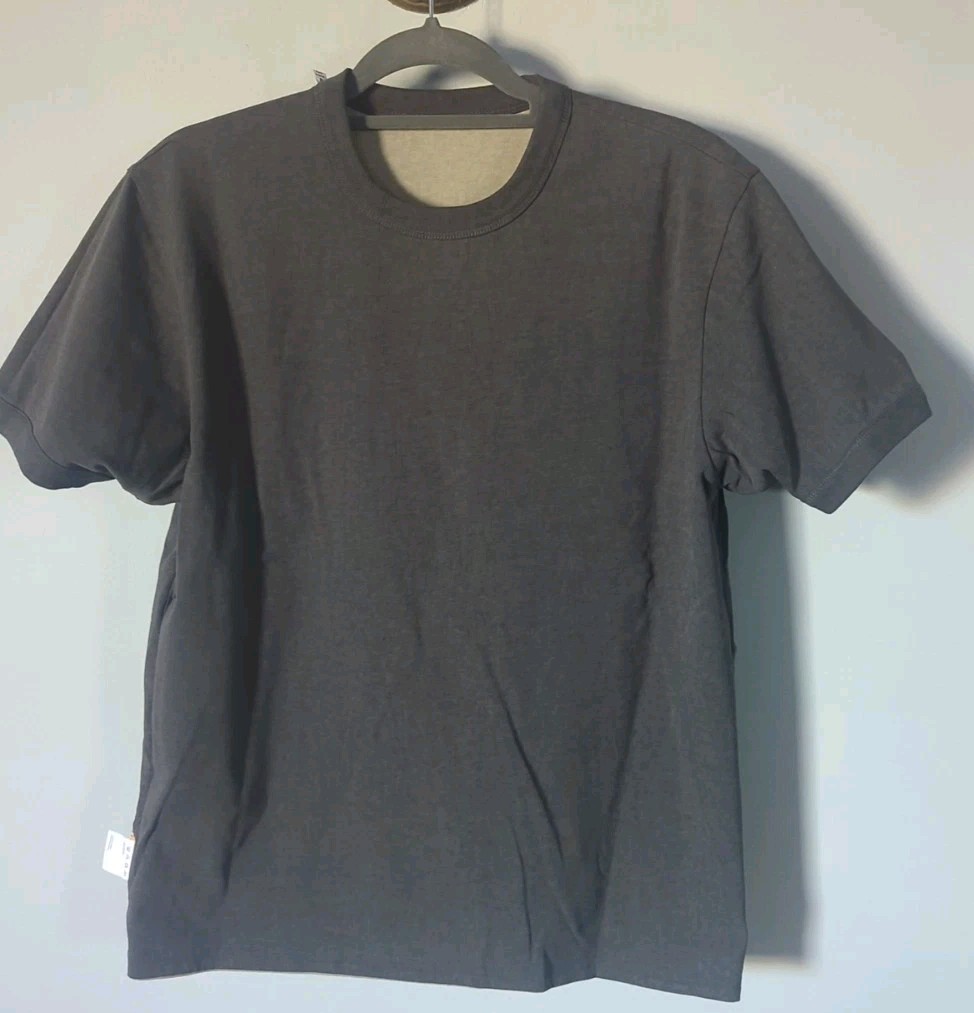 Mens Medium Round Two Black Lion Reversible 100% Cotton T-shirt. MSRP $105.00 gallery