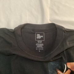 The Thread Shop H.E.R. Men’s Graphic T-Shirt Script Text Black Cotton Size L