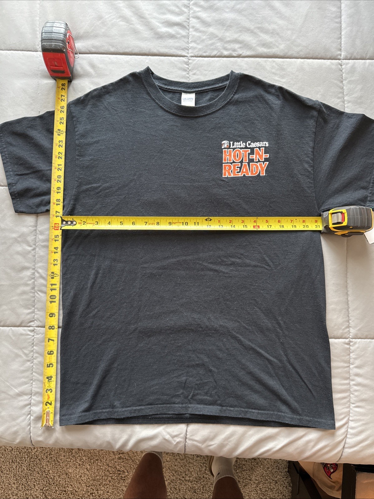 Y2K Little Caesars TShirt L Hot-N-Ready Pizza Genius Vintage Gildan Ultra Cotton