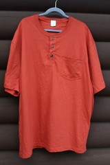 MEN’S HENLEY RELAXED FIT SHORT SLEEVE SHIRT W/POCKET – RUST – B&T OVERSIZED XL