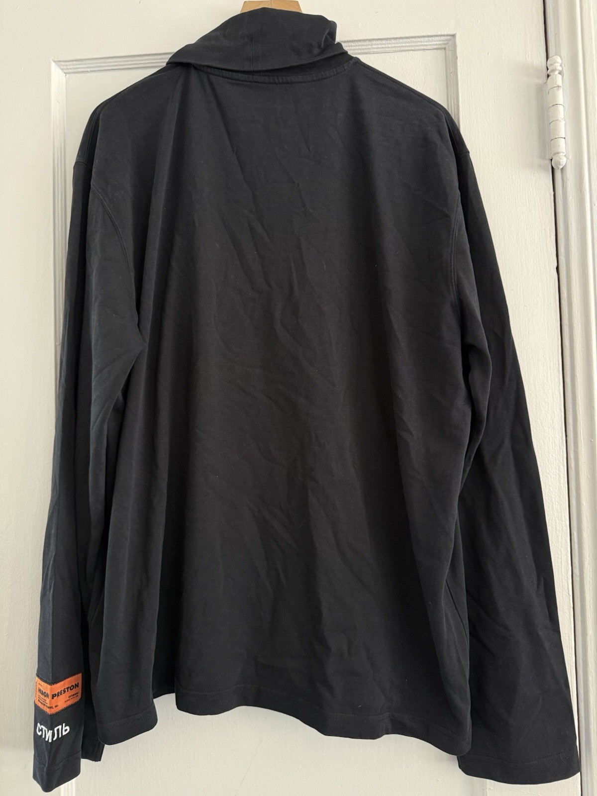 HERON PRESTON ROLL NECK CTNMB LONG SLEEVE BLACK SIZE LARGE NWT! gallery