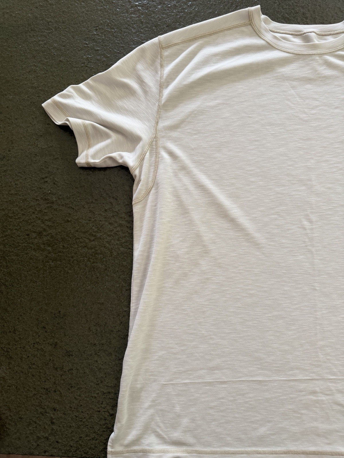 Tommy Bahama Men's Off White/Beige Crew Neck Short Sleeve Logo Tee Cotton Knit L gallery