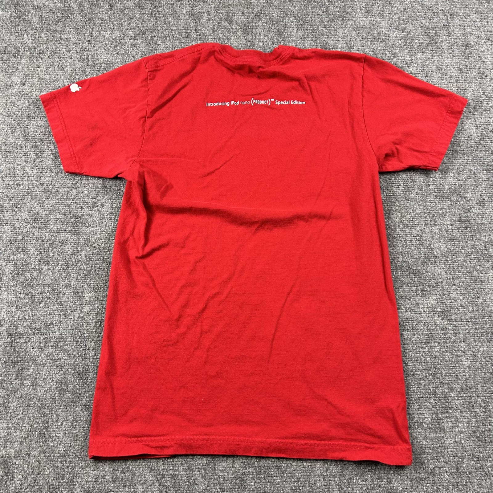 Apple Shirt Mens Medium Red IPod Nano PRODUCT RED Pocket Karma Graphic Tee gallery