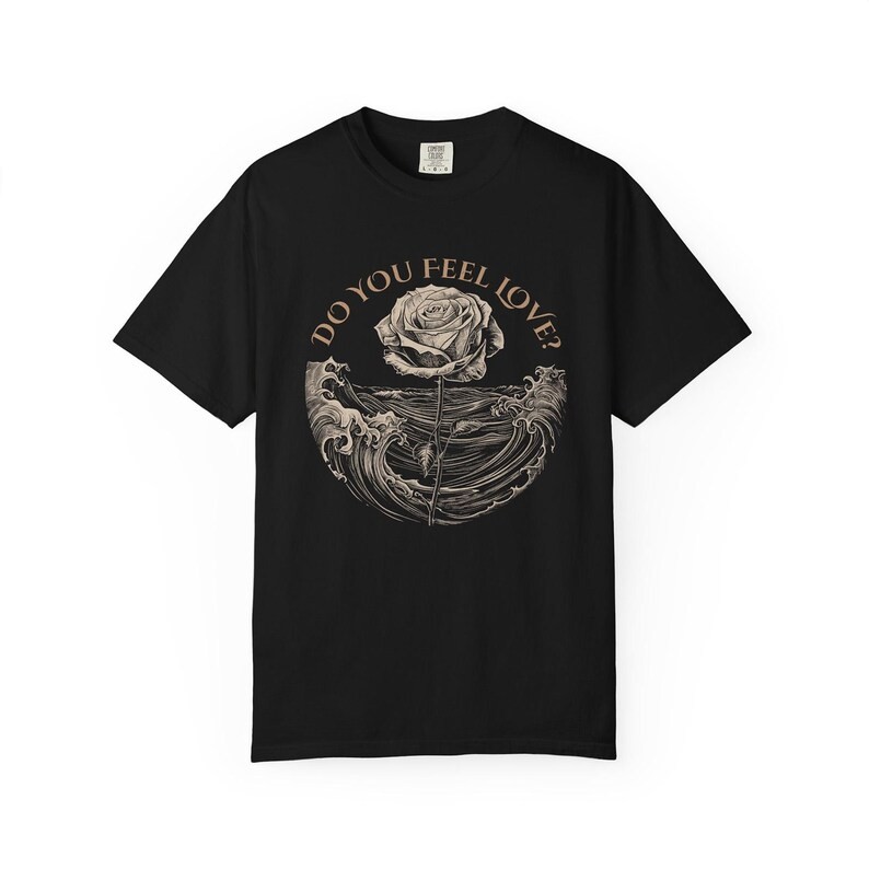 Gothic Vintage Rose Ocean Waves Floral Nature Comfort Tee gallery