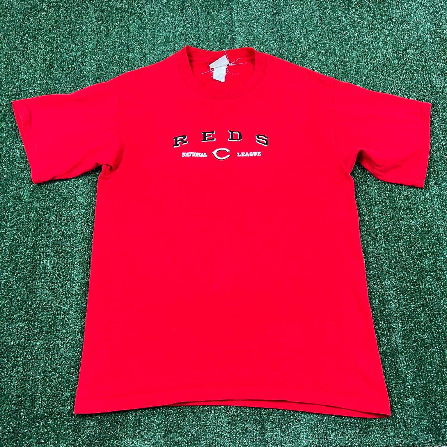 Vintage Lee Sport Cincinnati Reds MLB Embroidered T-Shirt Medium Red Sports Y2K gallery