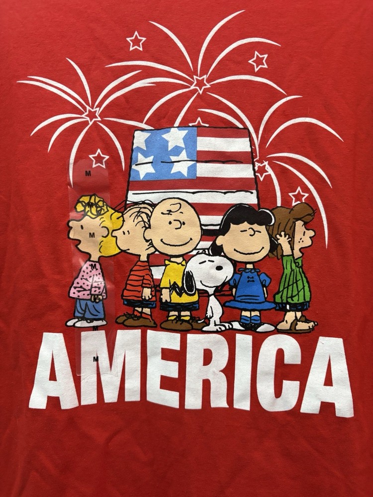 Peanuts Snoopy America Fourth of July Graphic T-Shirt Size M 4th Of July