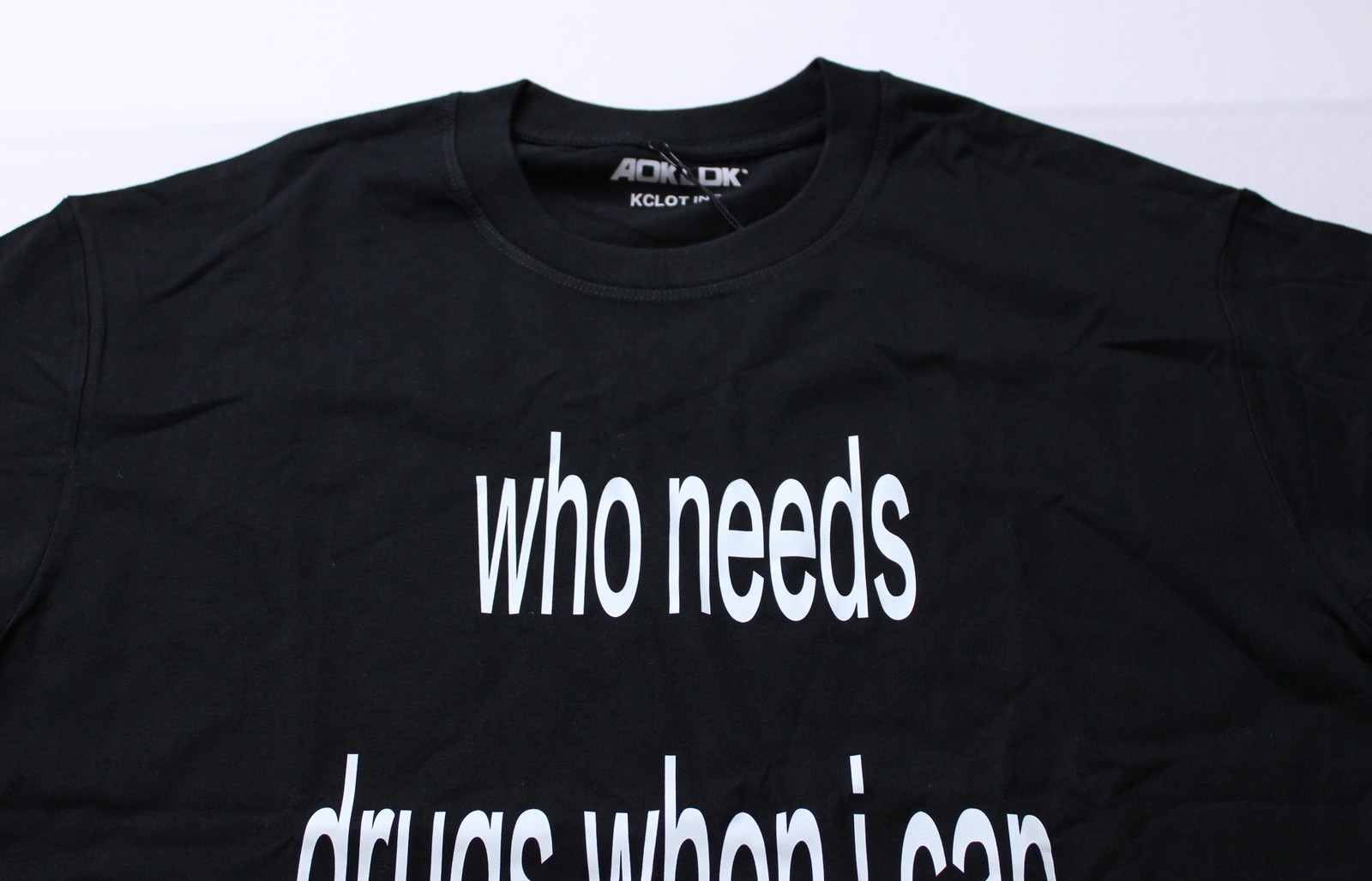 AoKLoK Unisex Unseen Echoes Addicted to Your Eyes Shirt AP2 Black Small NWT gallery