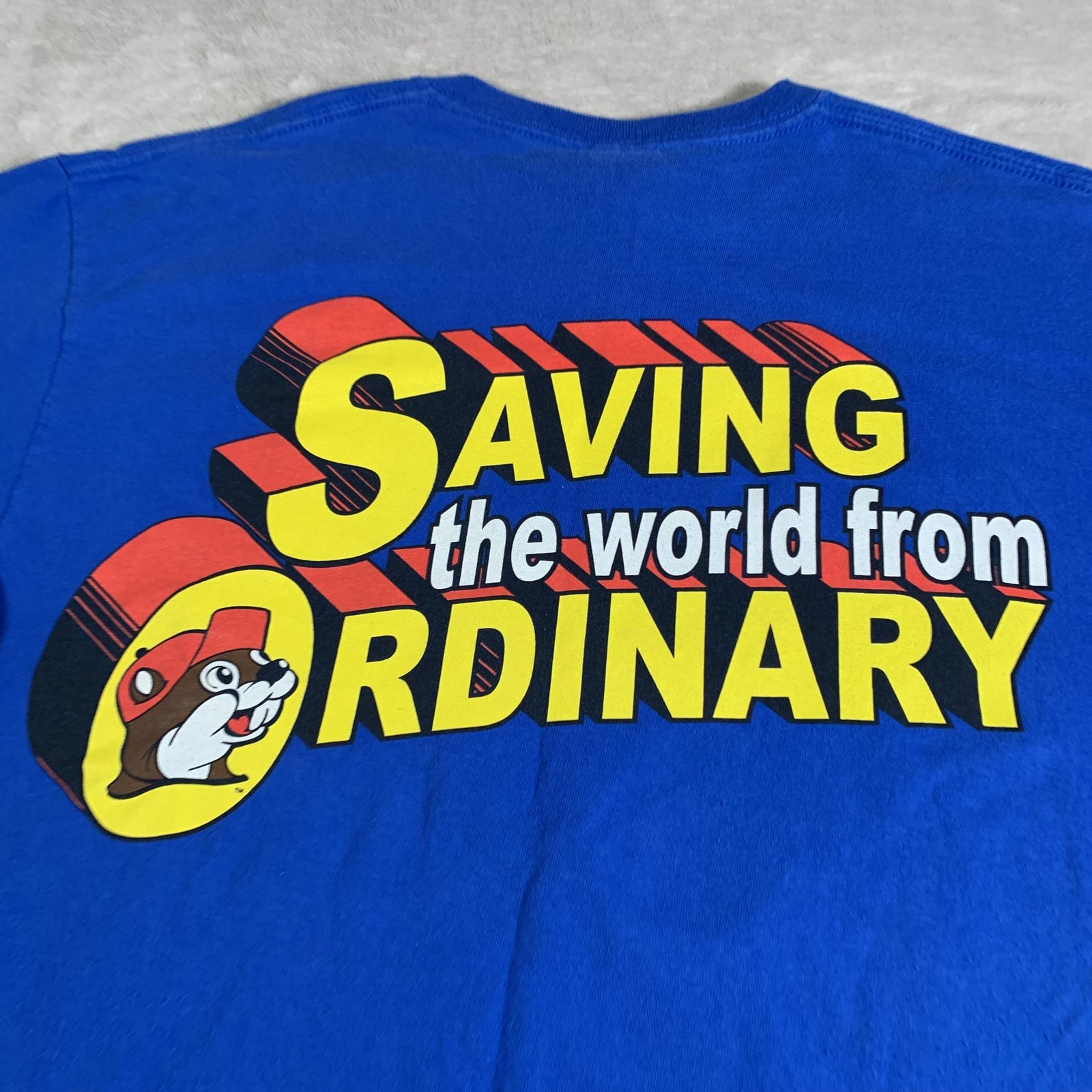 Buc-ee's Shirt Mens Medium Blue Superman Beaver Logo Saving World Ordinary Tee gallery