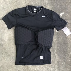 NWT NIKE PRO Men Large Black Compression Base Layer w/ Ribs and Back Padding