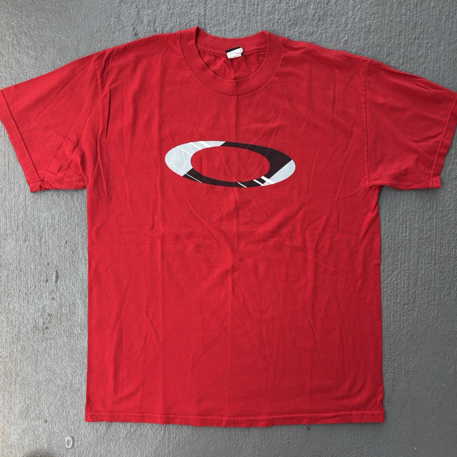 Y2K Oakley Red Logo Circle O Shirt Large gallery
