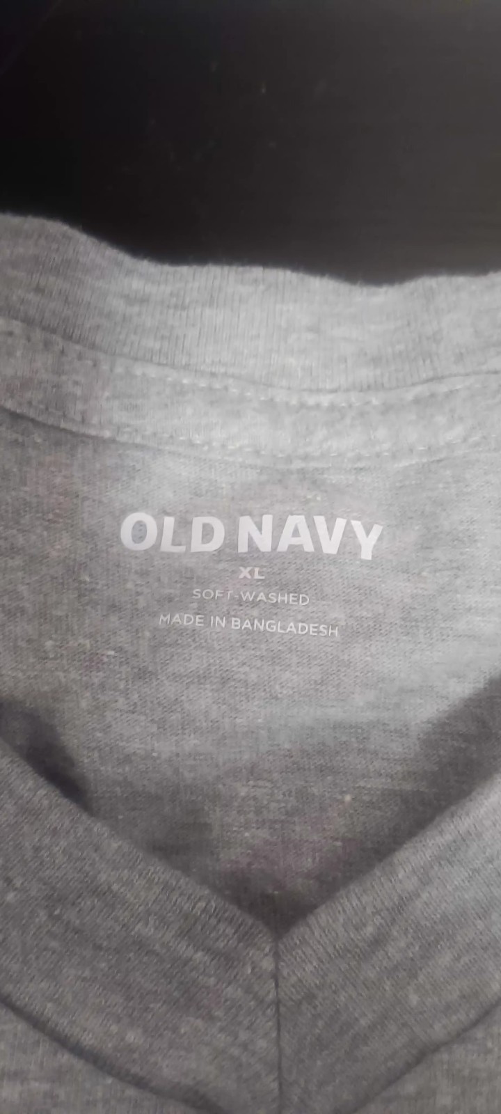 Old Navy Men's Gray V-Neck Soft-Washed Solid T-Shirt, Regular Size XL gallery