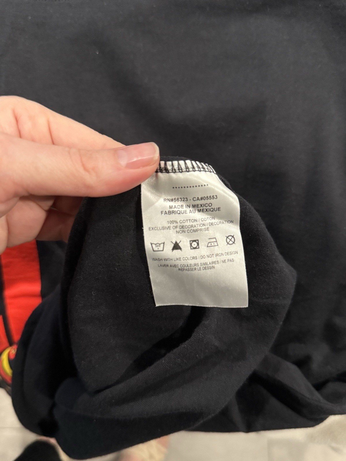 Nike Sportswear Just Do It Shirt Mens Small Black Geometric Peace Sign Tee Patch gallery