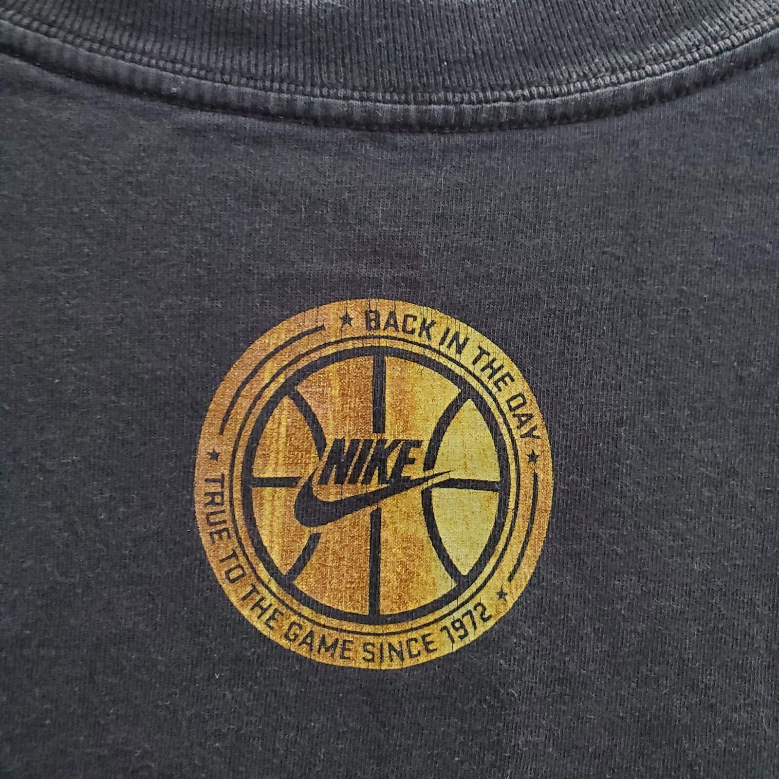 Nike Men Shirt Large Black Swoosh Logo True To The Core Basketball Crew Neck Tee gallery
