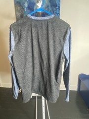 men’s heathered gray and blue long-sleeve t-shirt with a chest pocket Sz M