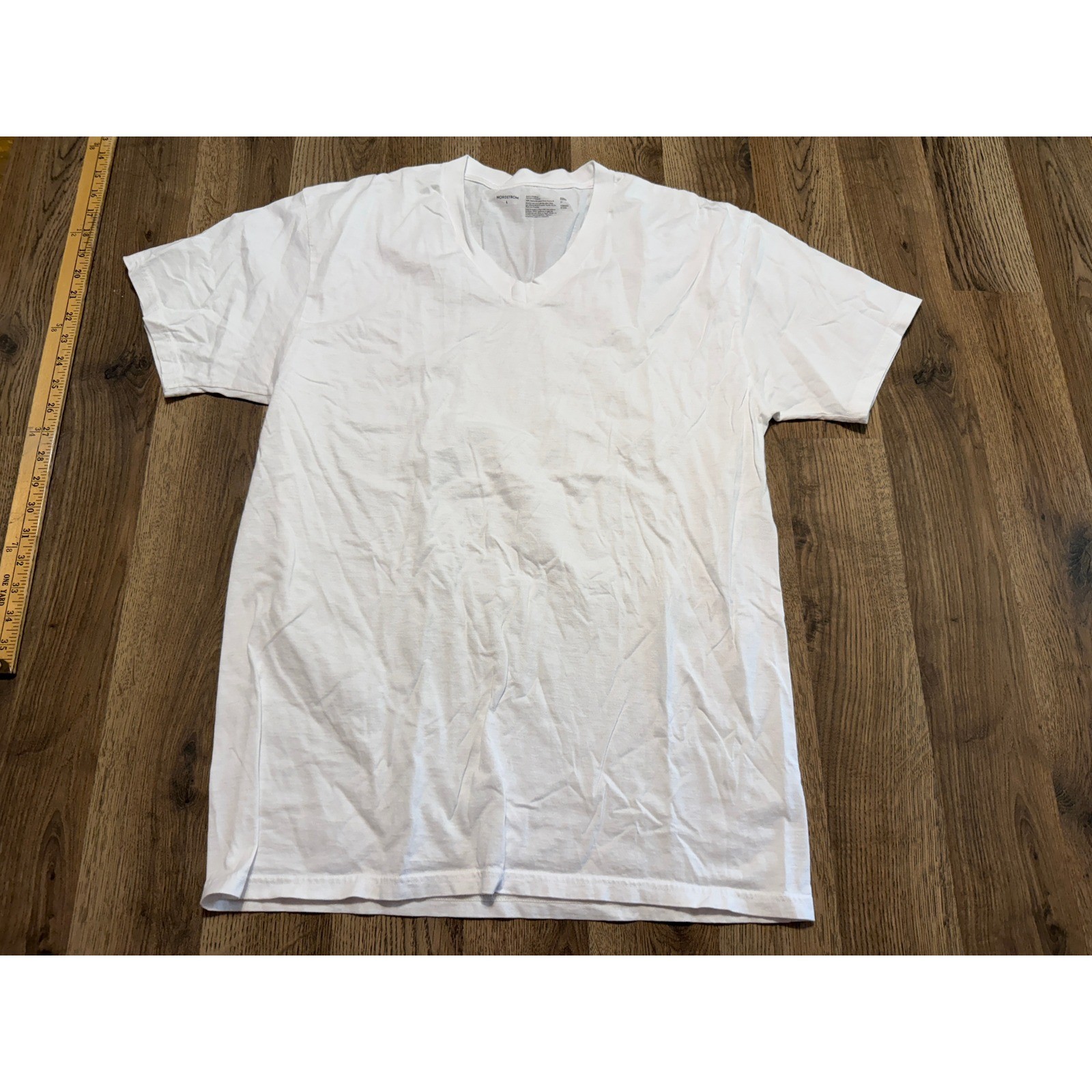 Nordstrom V-Neck T-Shirt Mens Large White Adult Supima Cotton Short Sleeve