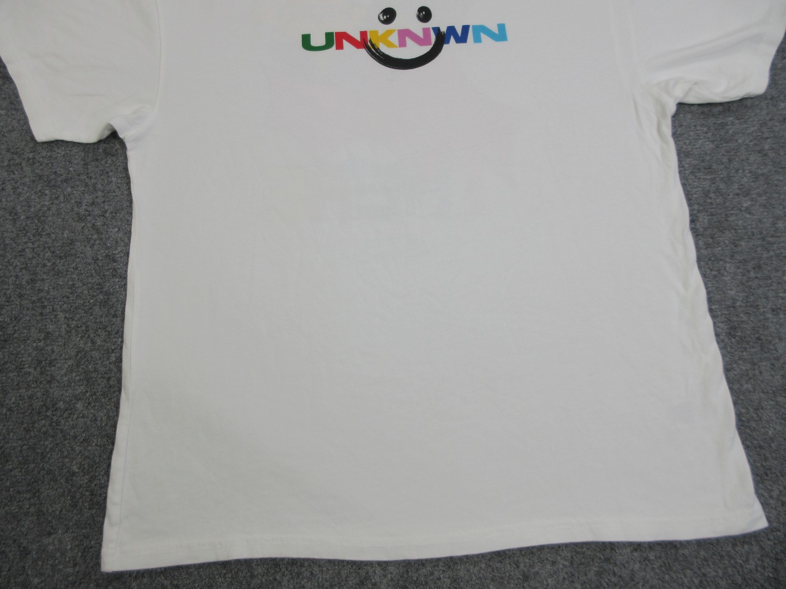 UNKNWN Shirt Mens Large White Smile Graphic Tee The Fight To Get There USA gallery