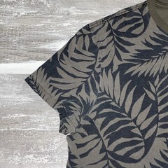 American Eagle Mens Shirt Large Gray Graphic Floral Hawaiian Palm Leaves