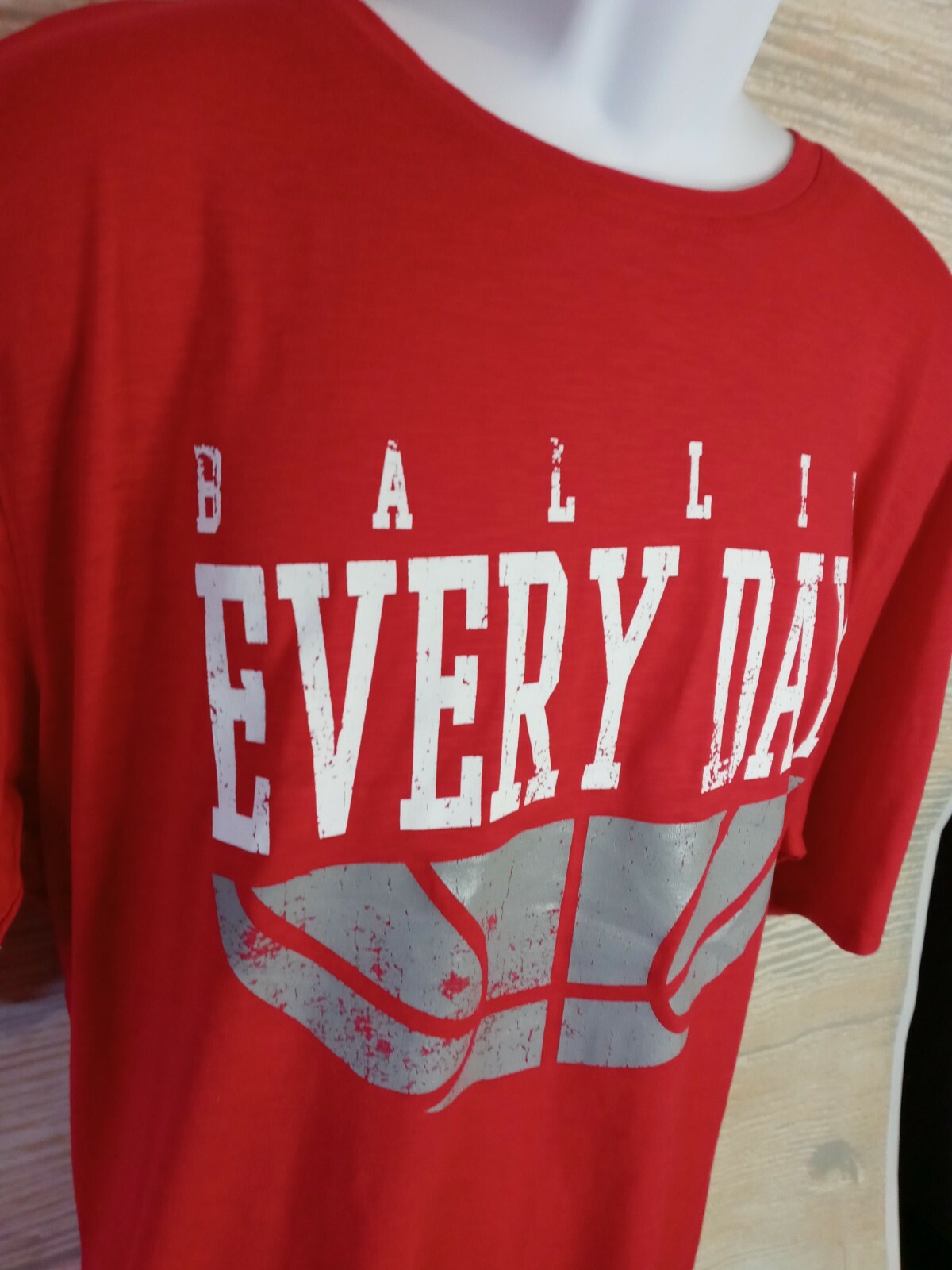 New Men's XL Graphic Tee T-Shirt "Ballin Every Day" Basketball March Madness NBA gallery