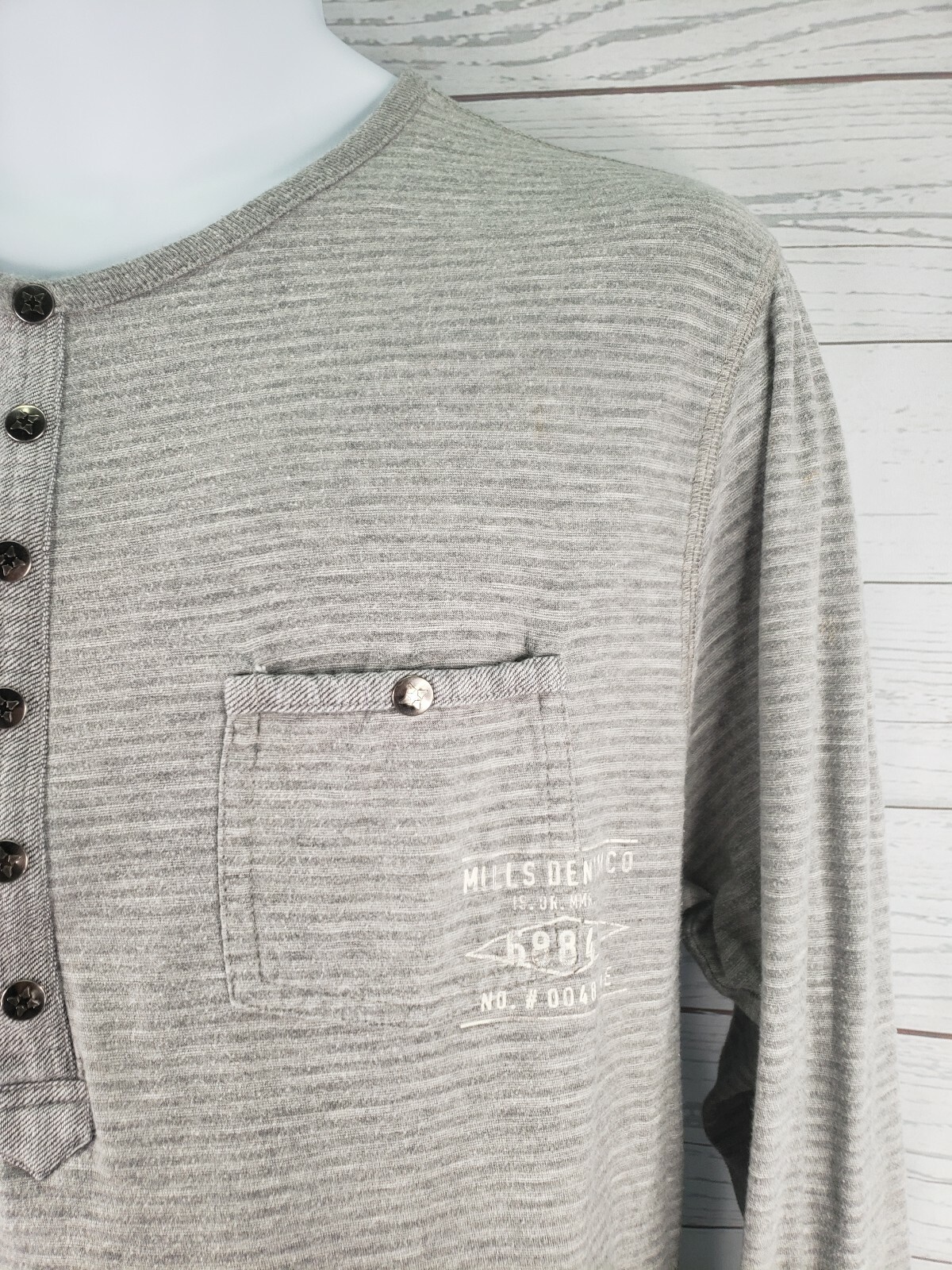 Buckle Black Label Henley Shirt Sz Large Gray Studded Button Pocket Long Sleeve gallery