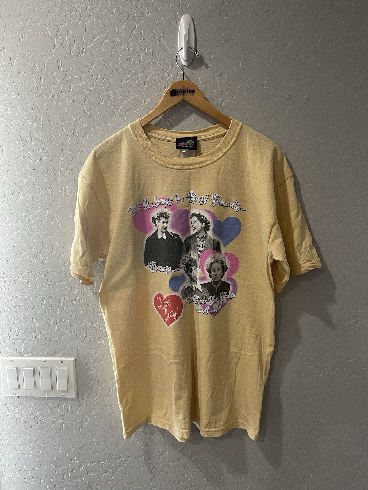 Vintage Y2K I Love Lucy “Best Friends” TV Show Shirt Large Bin 1