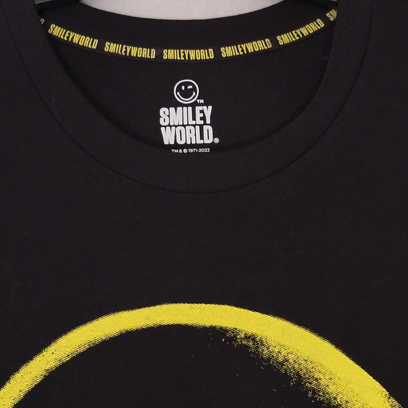 Smiley World Shirt Mens 2XL XXL BLACK GRAFFITI Street Art Skater Casual NWT gallery