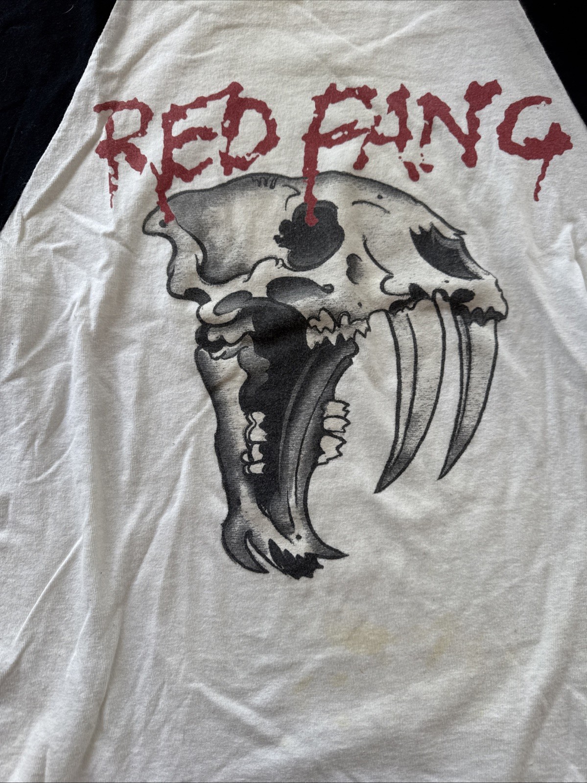 Vintage Y2K Band T Raglan Red Fang Some Staining Men’s Small gallery