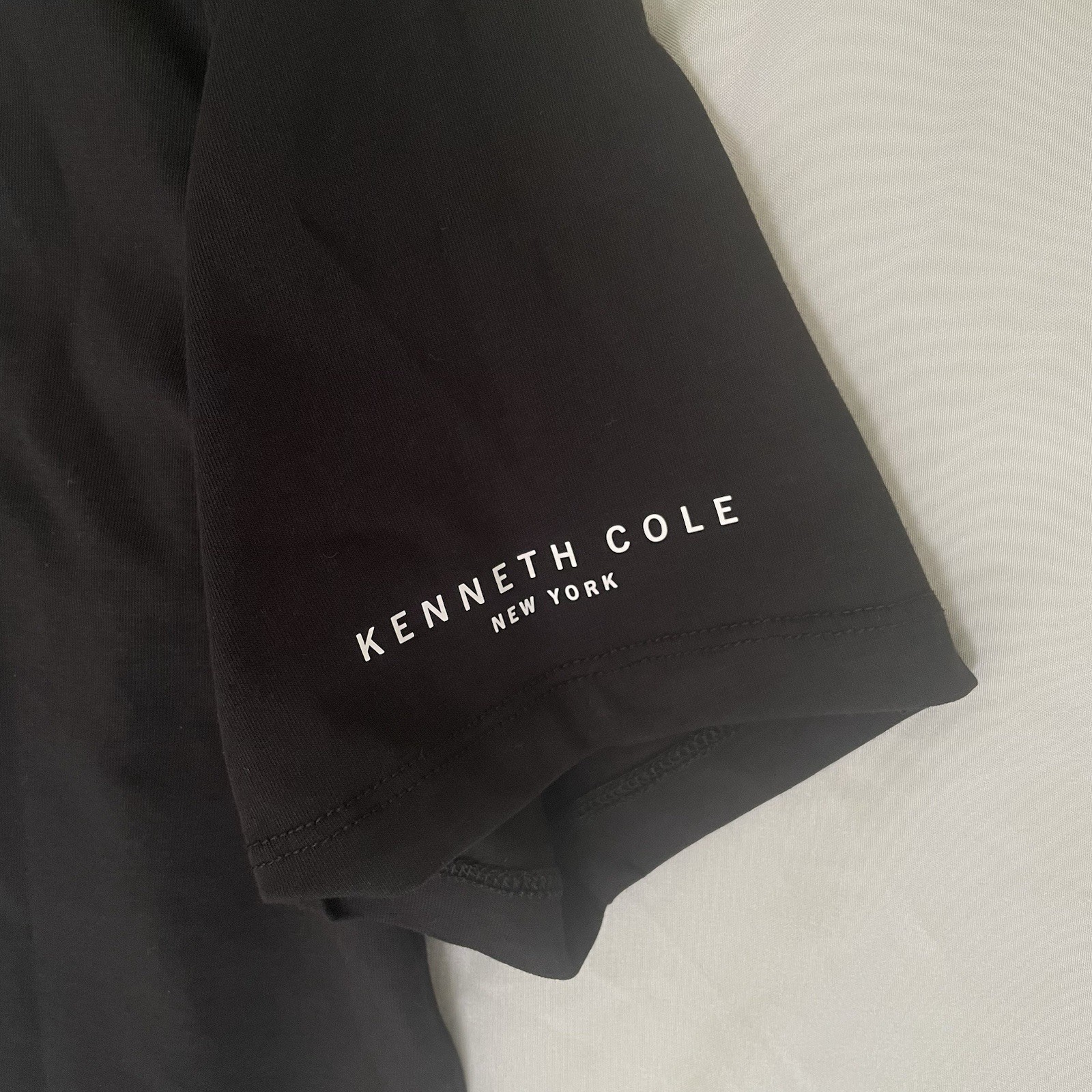 Kenneth Cole T-shirt men large Black | The Core Edit Collection gallery