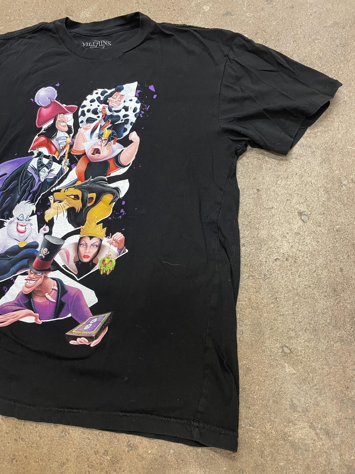 Disney T-Shirt Mens Large Black Short Sleeve Villains Graphic Crew Neck Tee gallery