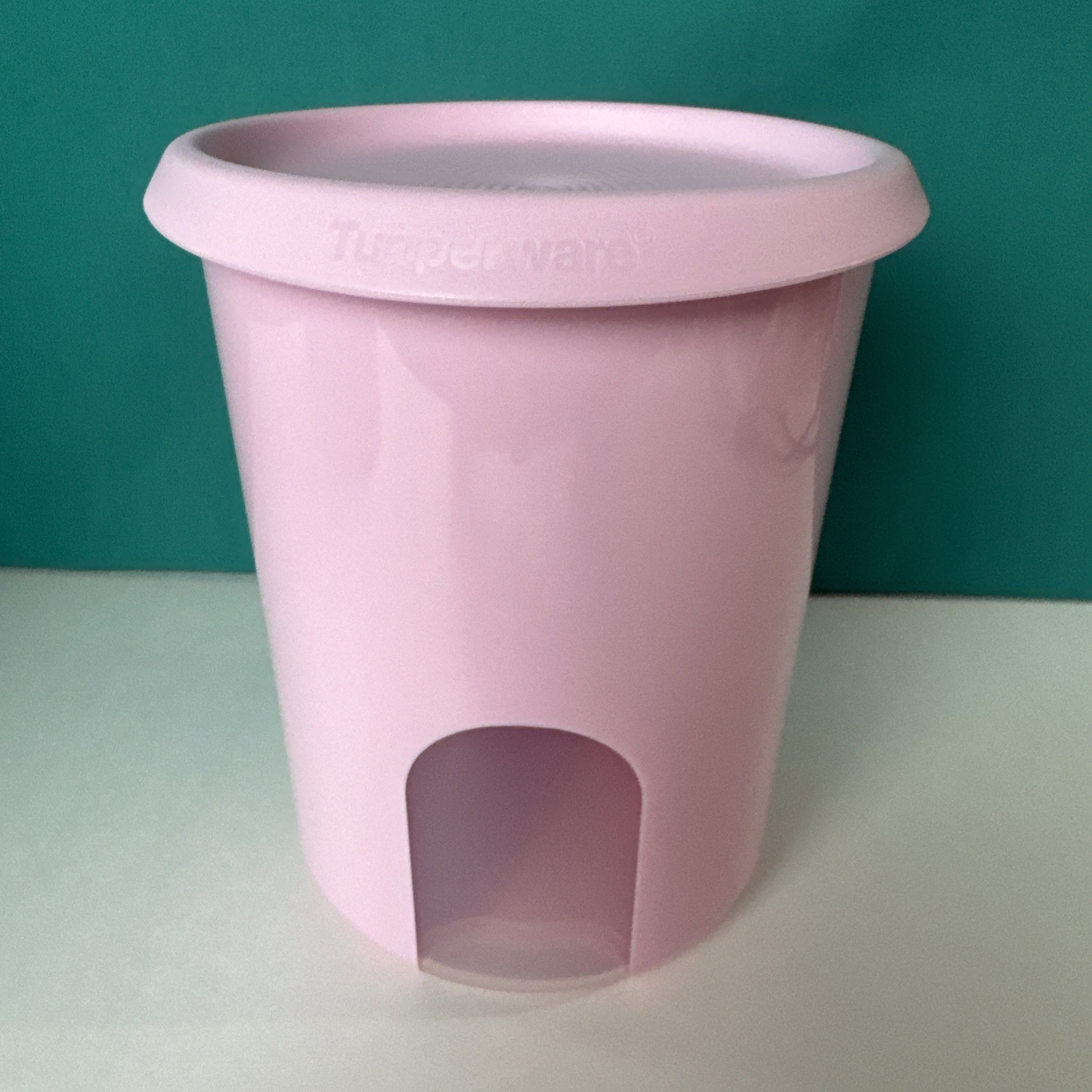 Tupperware One Touch Reminder Canister  Size “A” 6 cup Pink Matching Seal New A