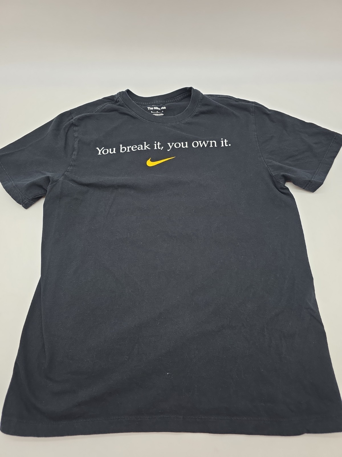 Nike The Nike Tee Medium Swoosh Black Men Logo T-shirt..#46695