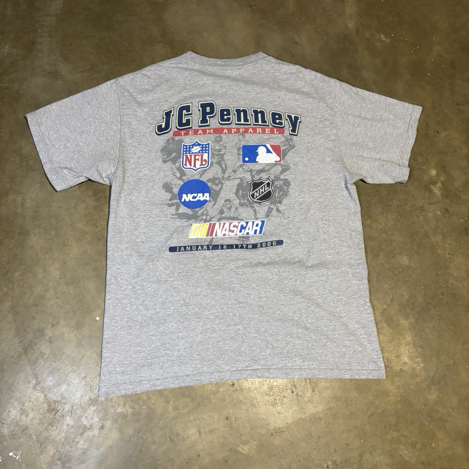 Vintage JCPenney Team Apparel 2006 NFL MLB NASCAR NHL NCAA T Shirt Men's L LEE gallery