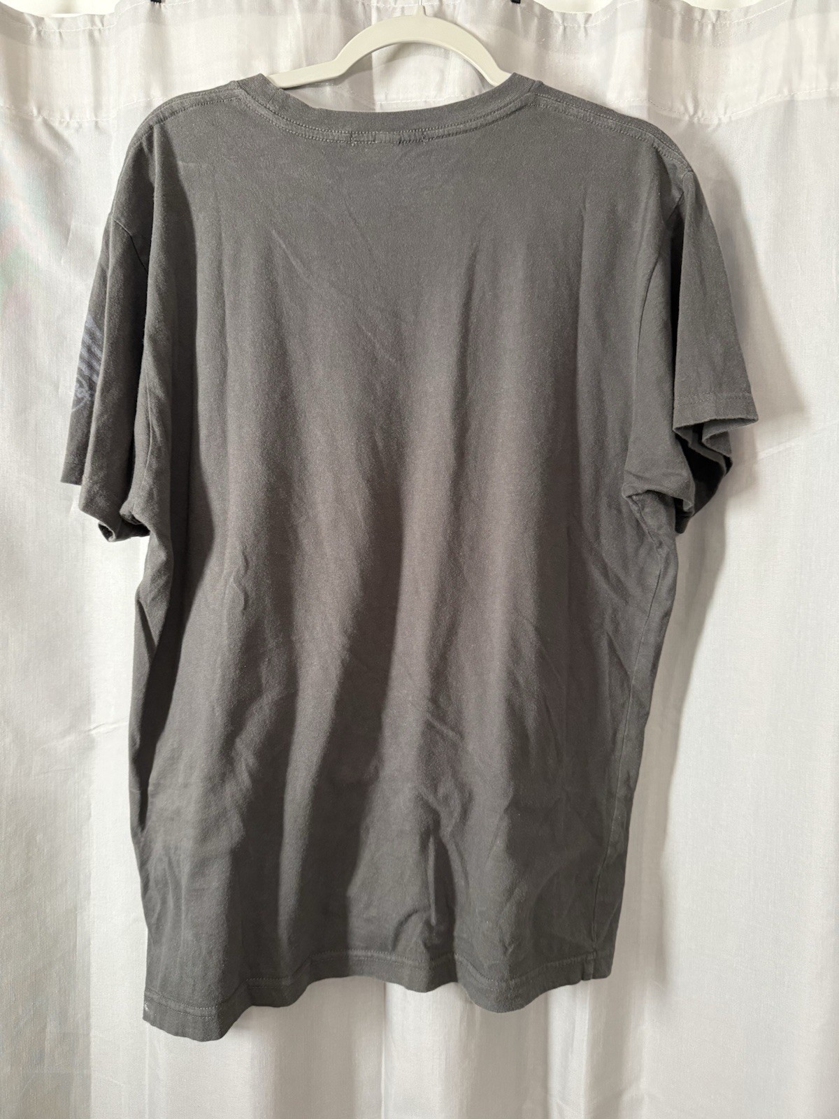 Hard Rock Cafe Shirt Mens Large Gray Maui Crest Skull Graphic Dragons Tee gallery