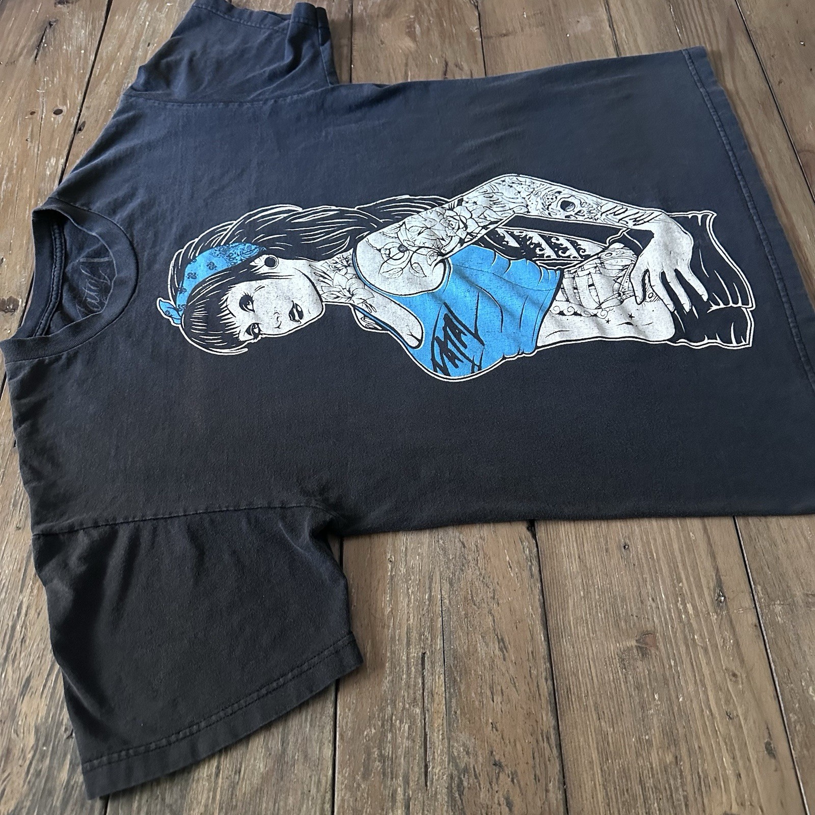 Vintage Y2K Fatal Clothing Tattoo PinUp Tshirt Large Goth Emo Punk Grunge Skate gallery