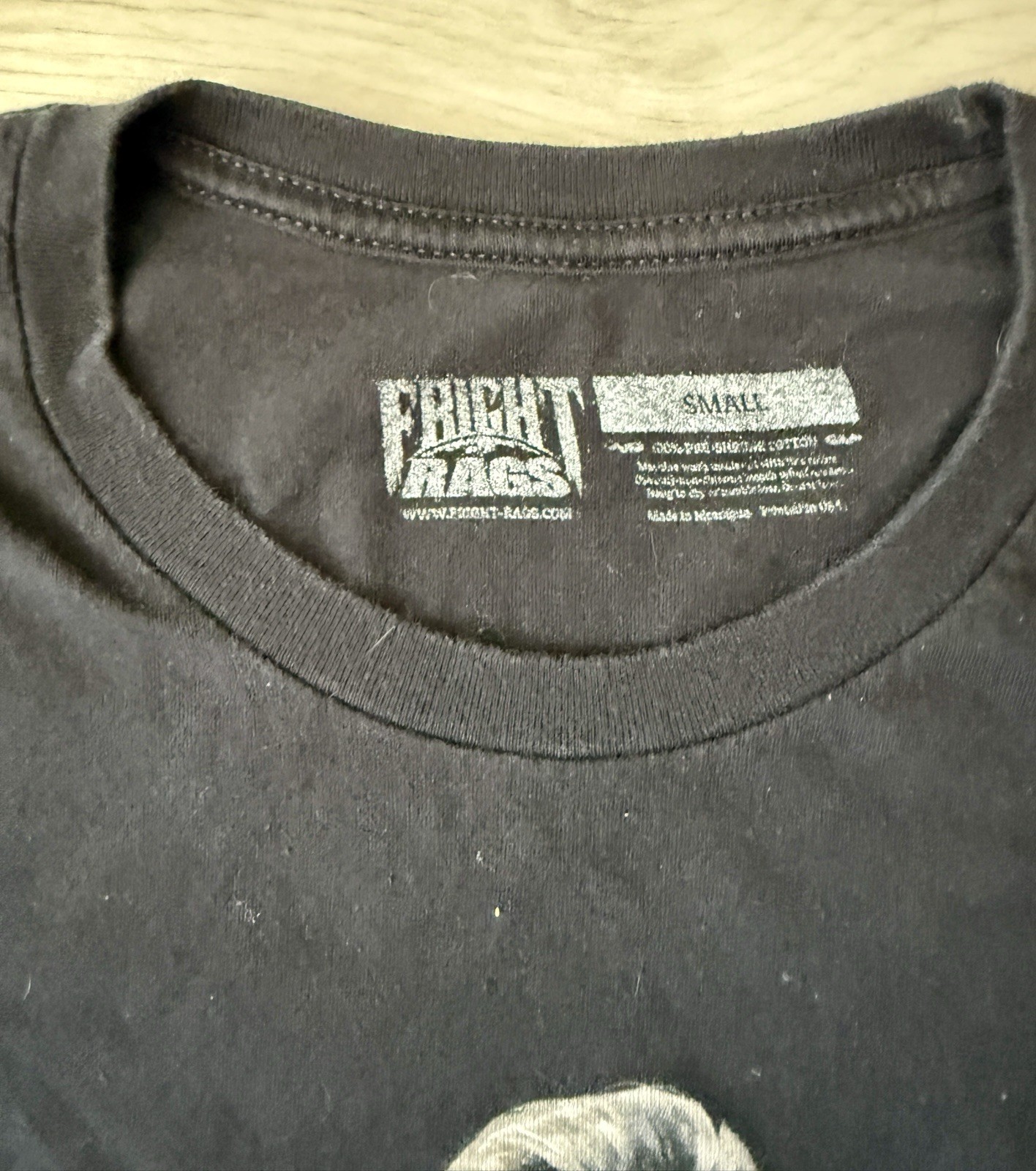 RARE Fright Rags "THRILL ME" Tom Atkins Night Of The Creeps T-Shirt Size Small gallery