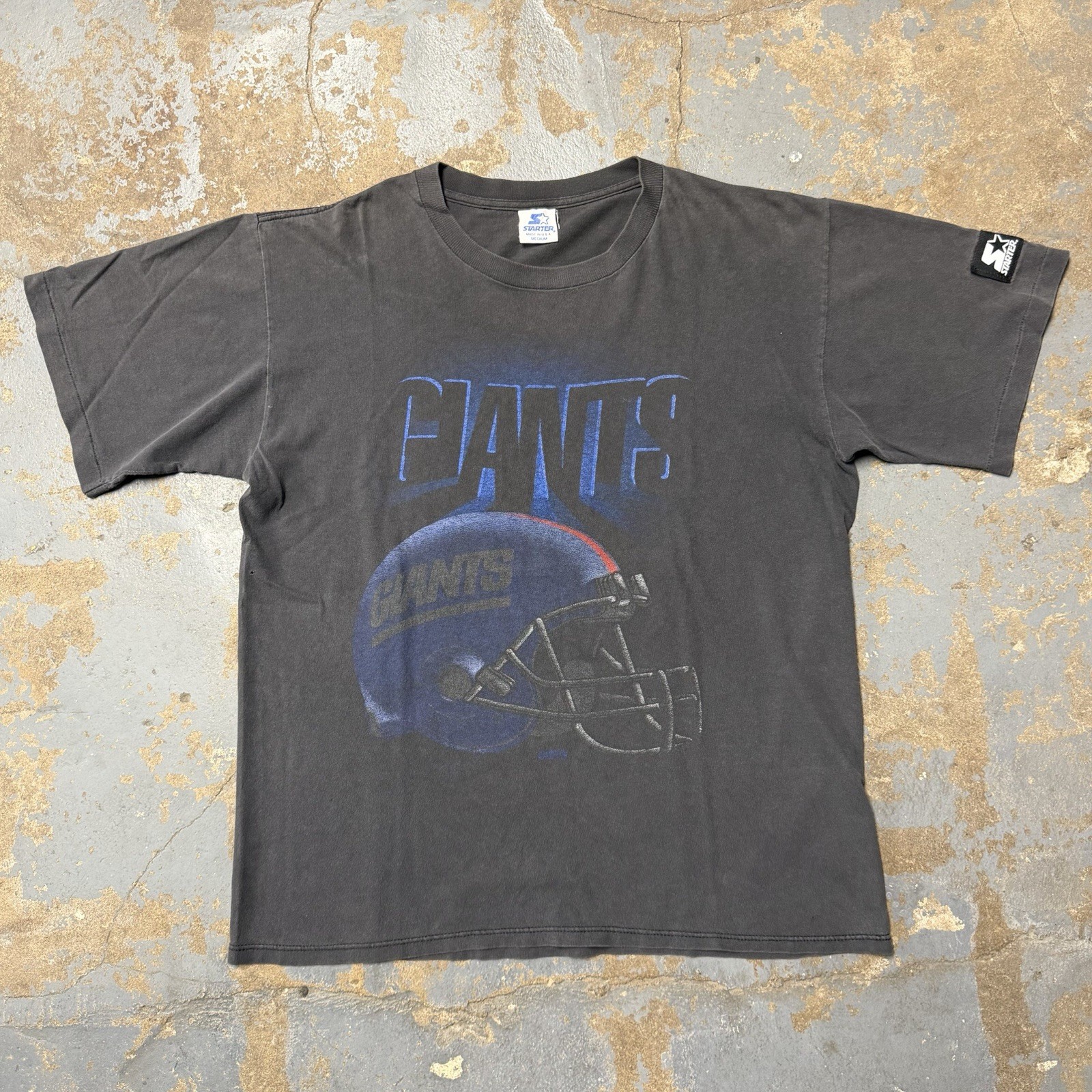 VTG 90s Starter Giants Big Helmet Shadow Graphic Faded T shirt Men Size Medium gallery