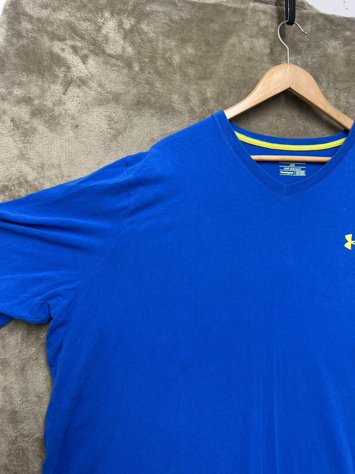 Under Armour Mens V neck Loose Fit Heat Gear Essential T Shirt Blue Sz 3XL gallery