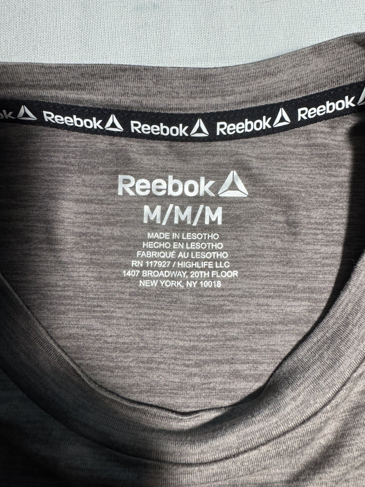 Reebok Mens Polyester Stretch T-shirt Workout Gym Medium Sport Tee Gray gallery