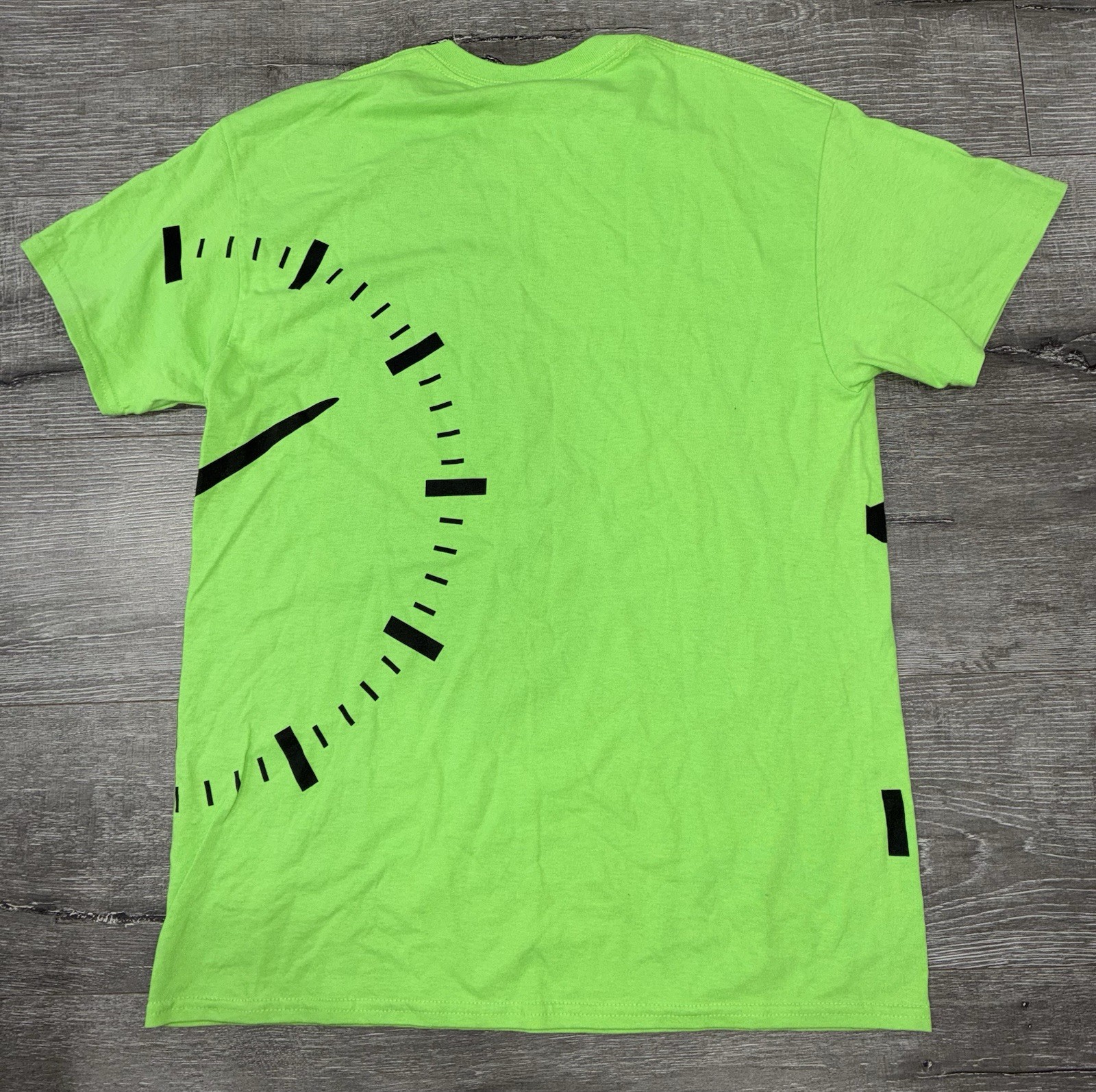 Gildan Men’s Lime Green Clock Short Sleeve T Shirt 100% Cotton Size Medium #566 gallery