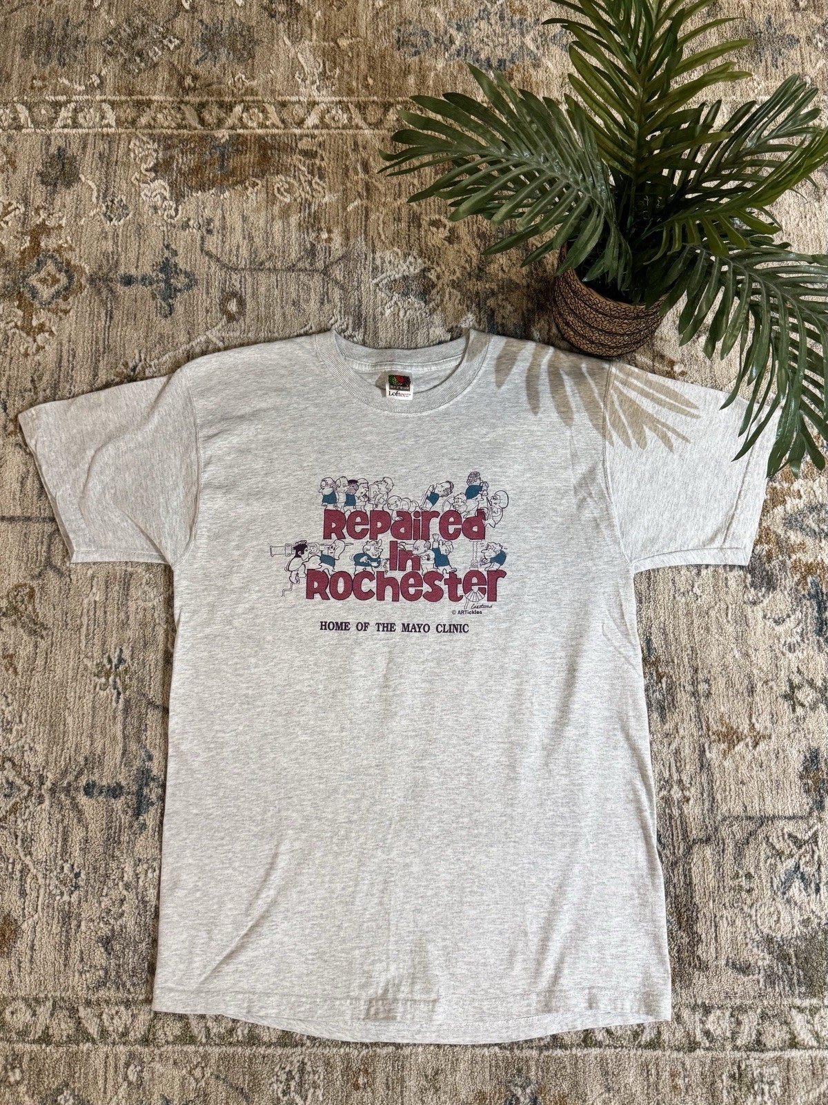 Vintage Fruit of the Loom Lofteeze Gray Cartoon Graphic Tee Men’s M Cotton Crew gallery