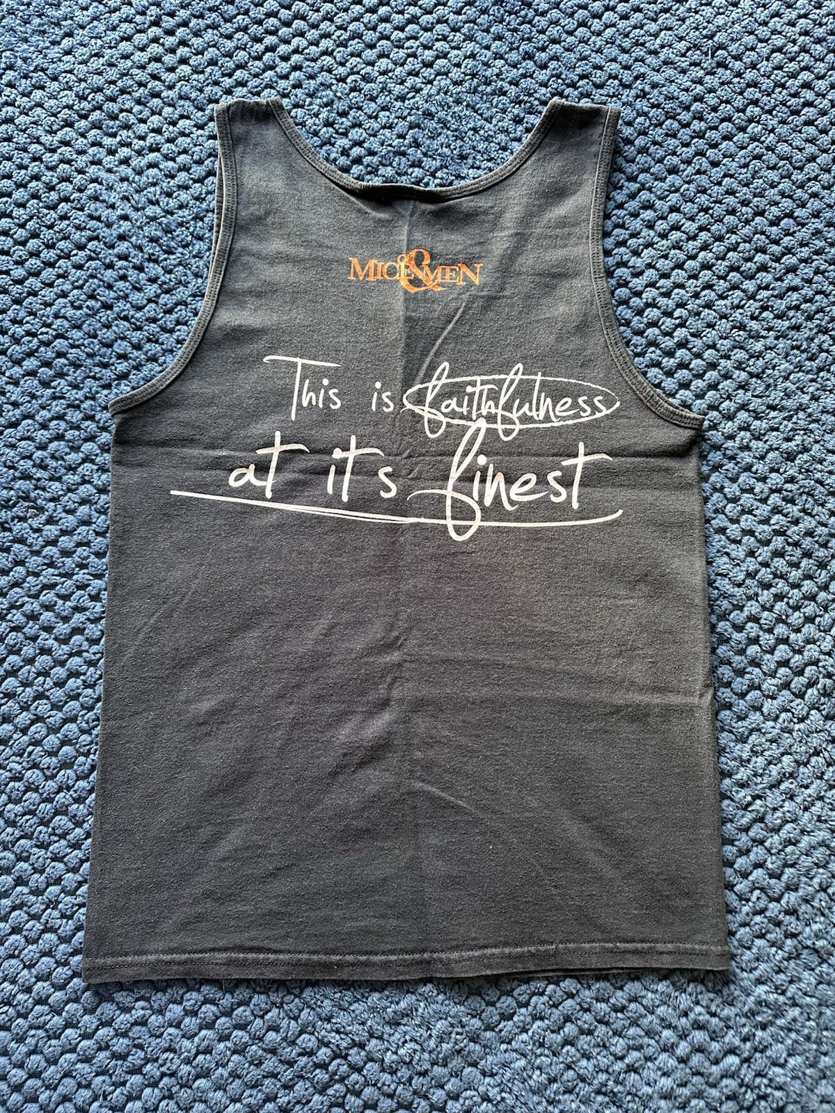 Gildan Ultra Cotton Of Mice & Men Band Graphic Gray Tank Top Scoop Neck S gallery