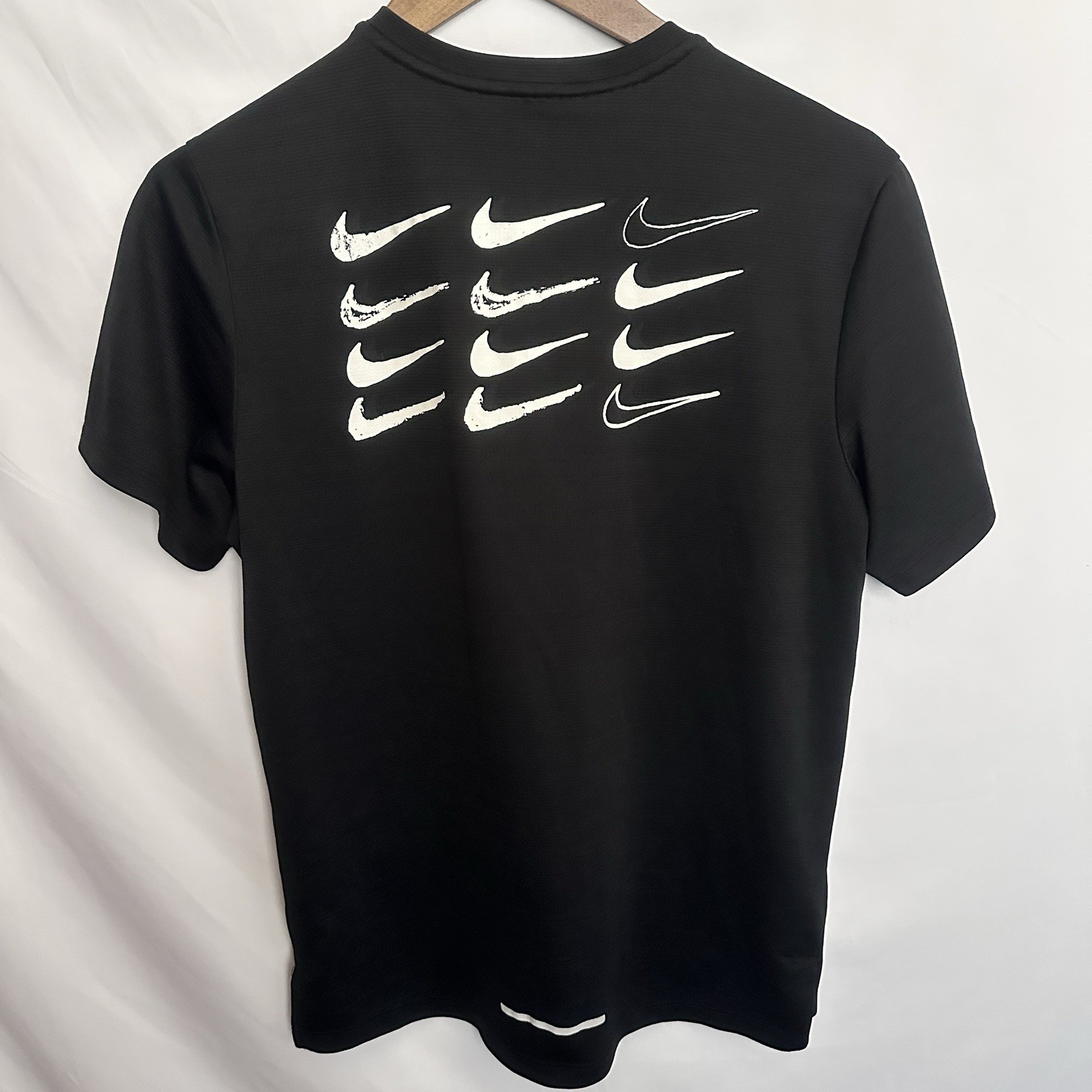 Nike Dri-FIT Running Shirt Mens M Black Reflective Swoosh Graphic gallery
