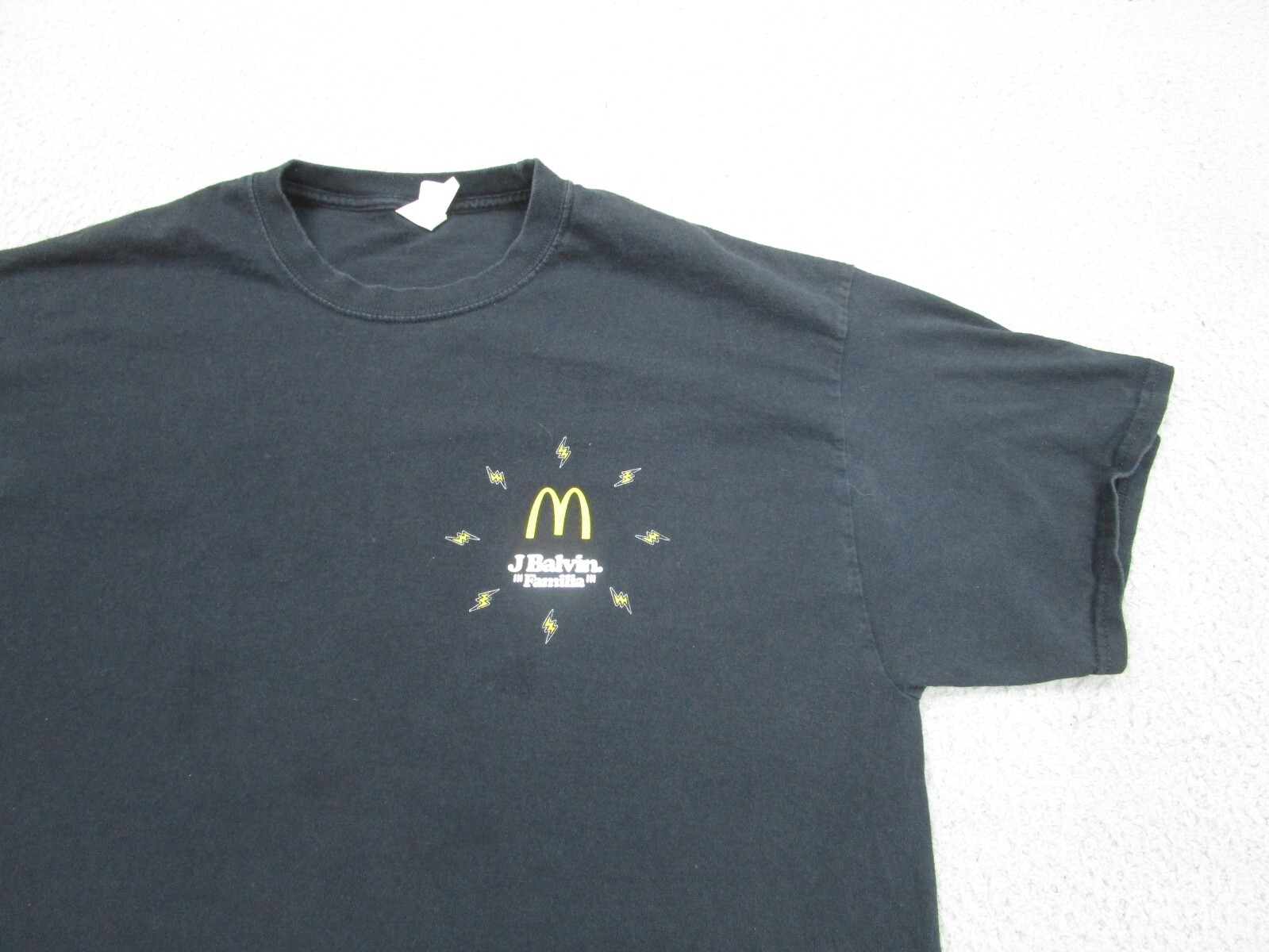 J. Balvin Shirt Mens XL Black Mcdonalds Familia Adult T-Shirt