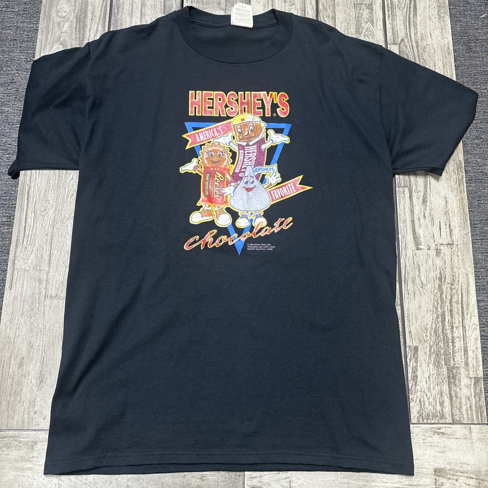 Vintage 1999s Hershey’s candy promotional graphic t-shirt Large Black