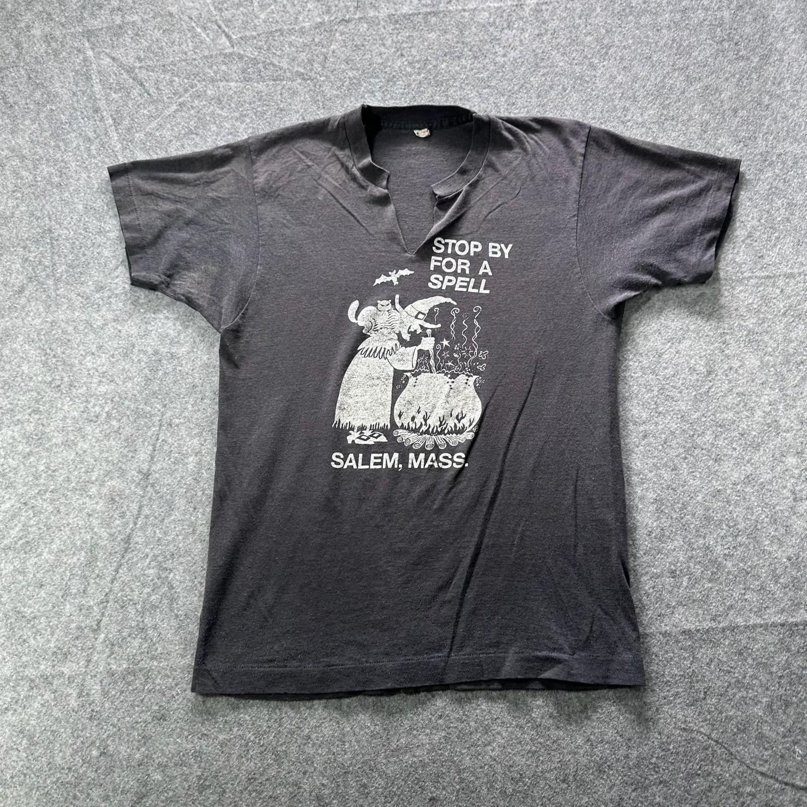 Vintage Stop By For A Spell Shirt Mens M Black Salem Witch Graphic Halloween gallery