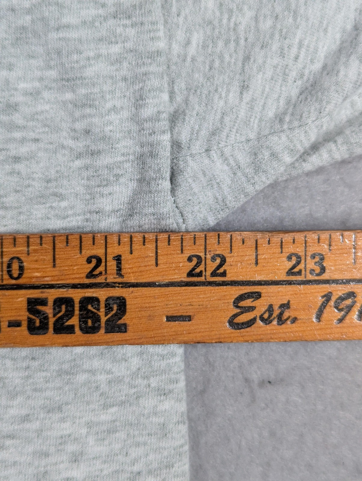 Vintage Ireland Four Seasons Shirt Mens Large Gray Fruit Of The Loom Graphic Tee gallery